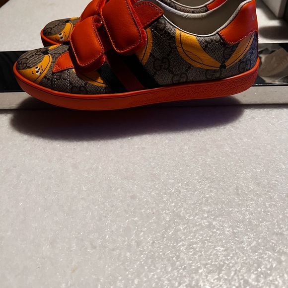 So Cool!
Gucci Kids 20mm Supreme Gg H2o Banana  Velcro Strap Sneakers Size 34(3) - Picture 4 of 9